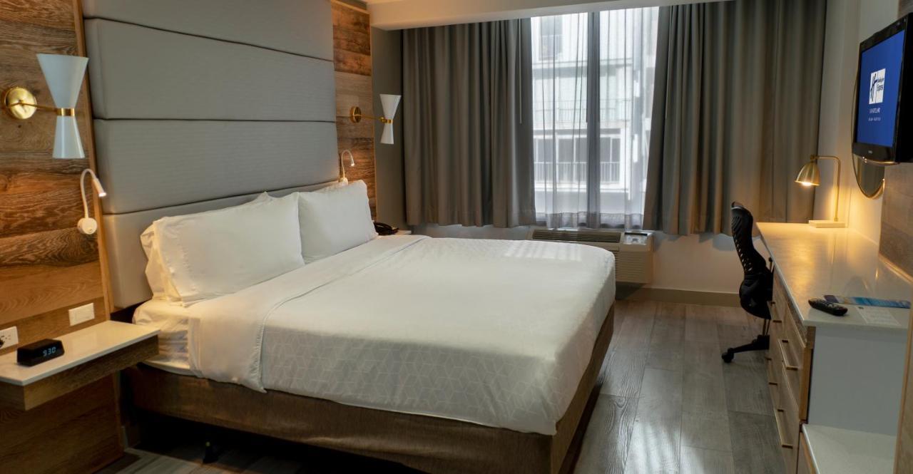 Standard King Room - Accessible