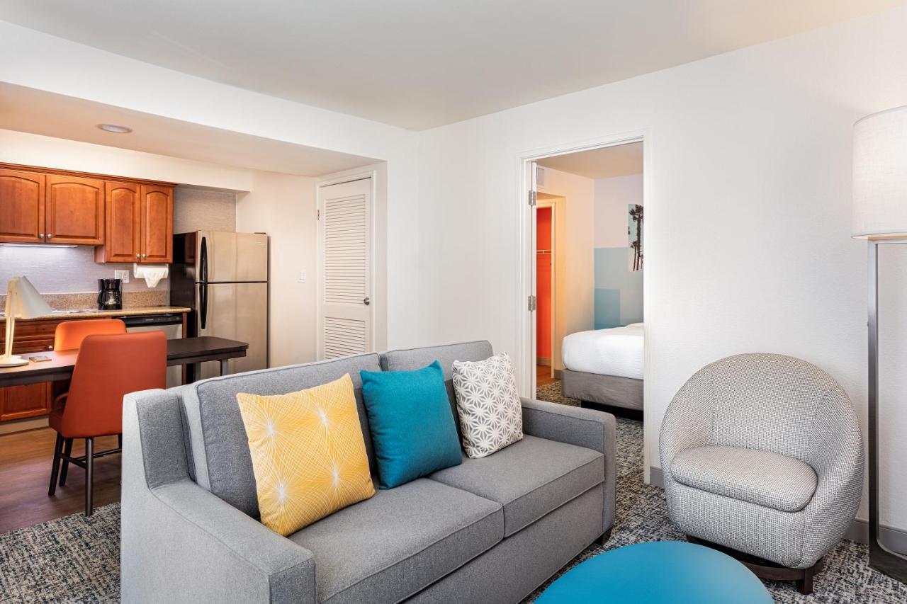 One-Bedroom Suite