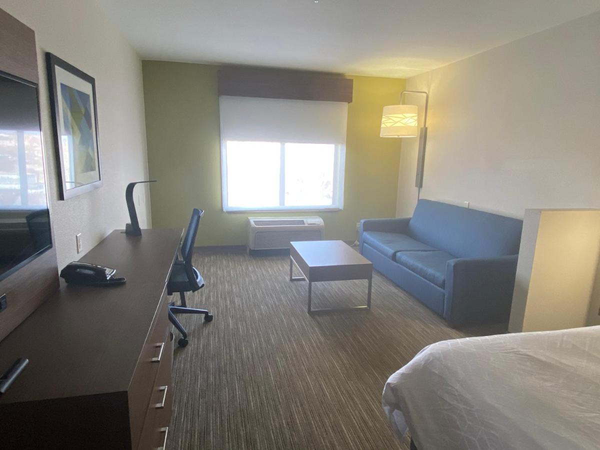 King Suite with Sofa Bed