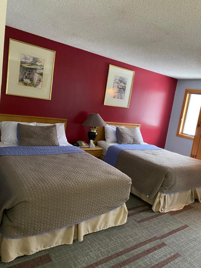 Suite with Two Double Beds - Non-Smoking