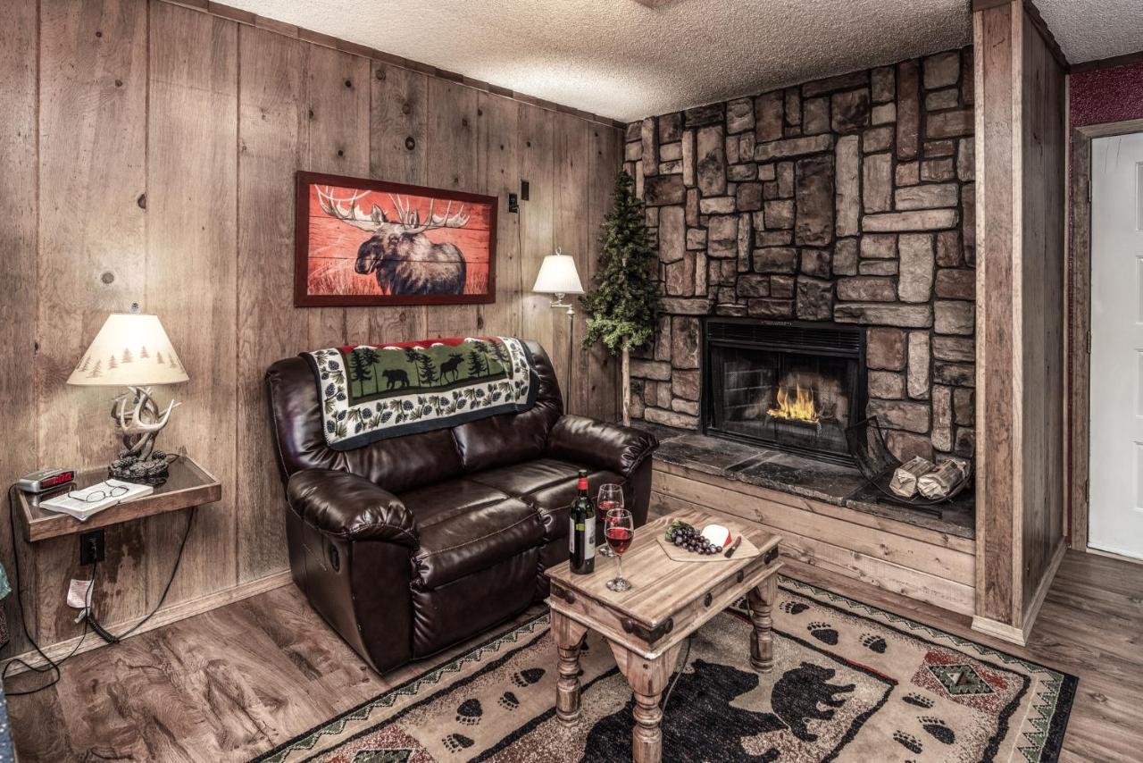 Lodge Room 119