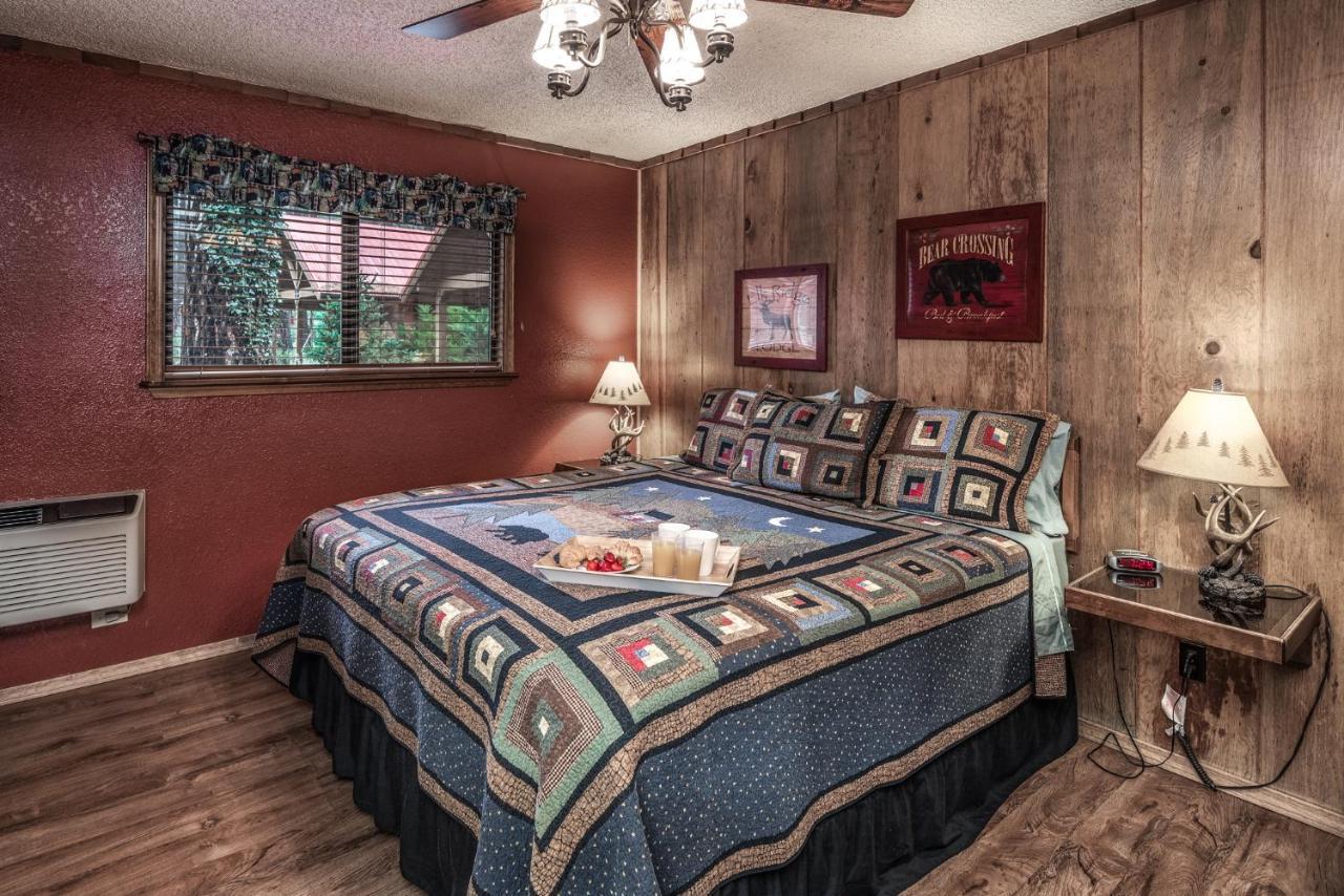 Lodge Room 119