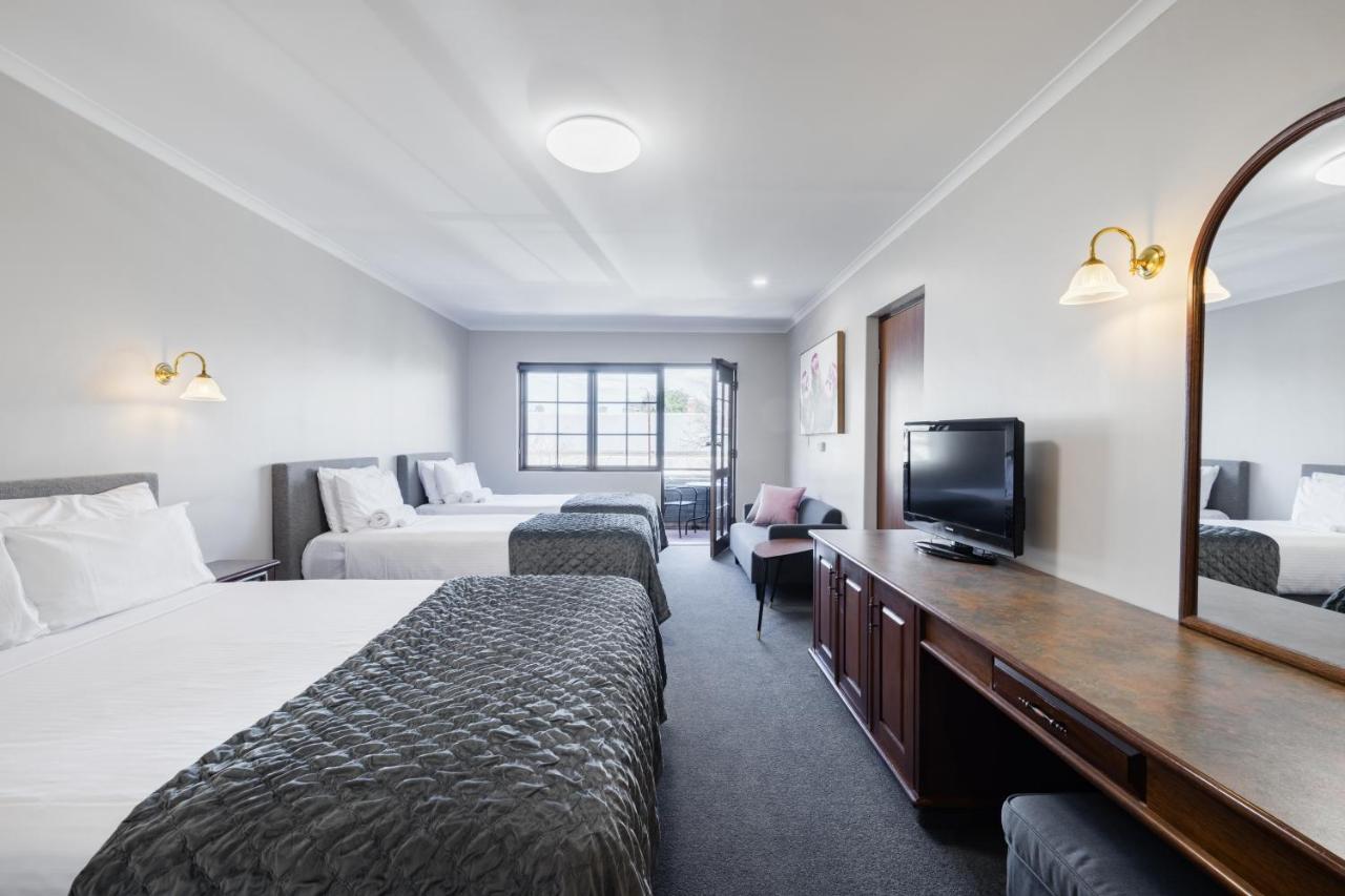 Two-Bedroom Suite