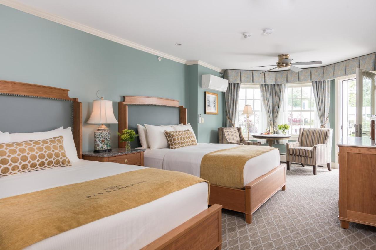 Queen Room Two Queen Beds Garden View