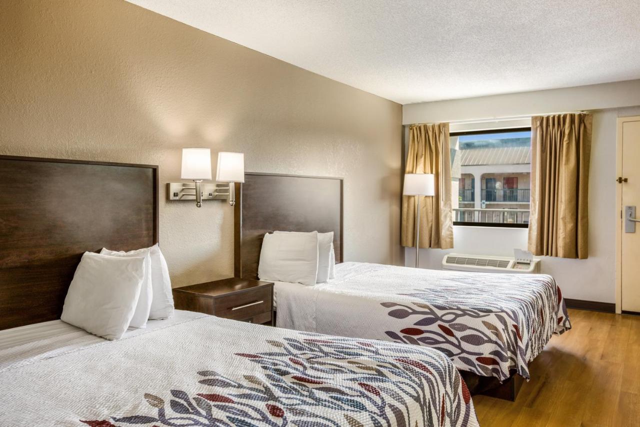 Deluxe Room Two Queen Beds Disability Access Non-Smoking