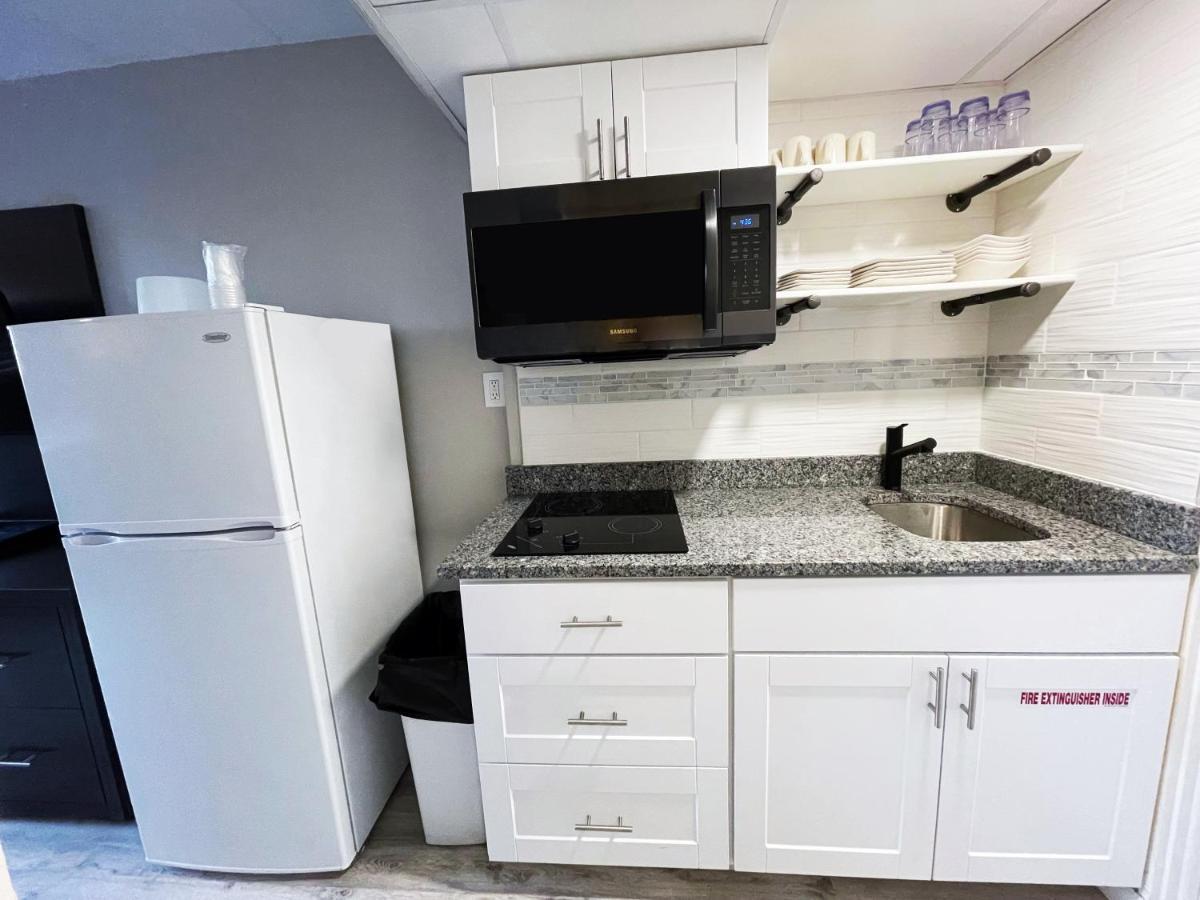 Double Room Two Double Beds Kitchenette