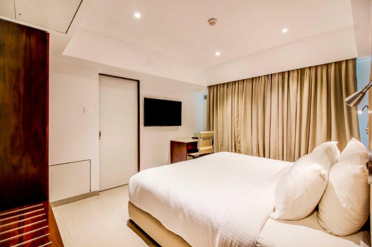 Studio room with Jacuzzi, Fruit Basket, and 15% off on Food and Soft Beverages