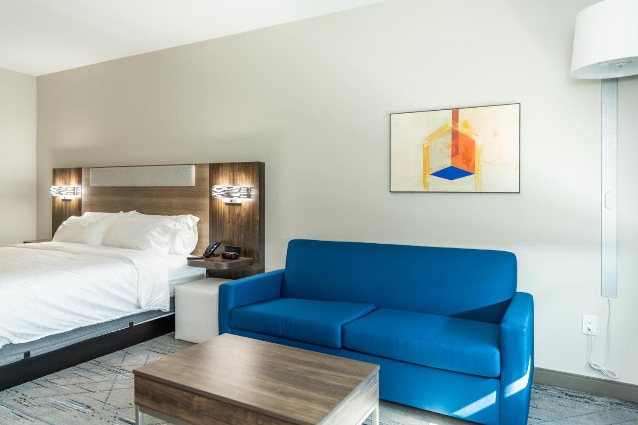 King Room Hearing Accessible
