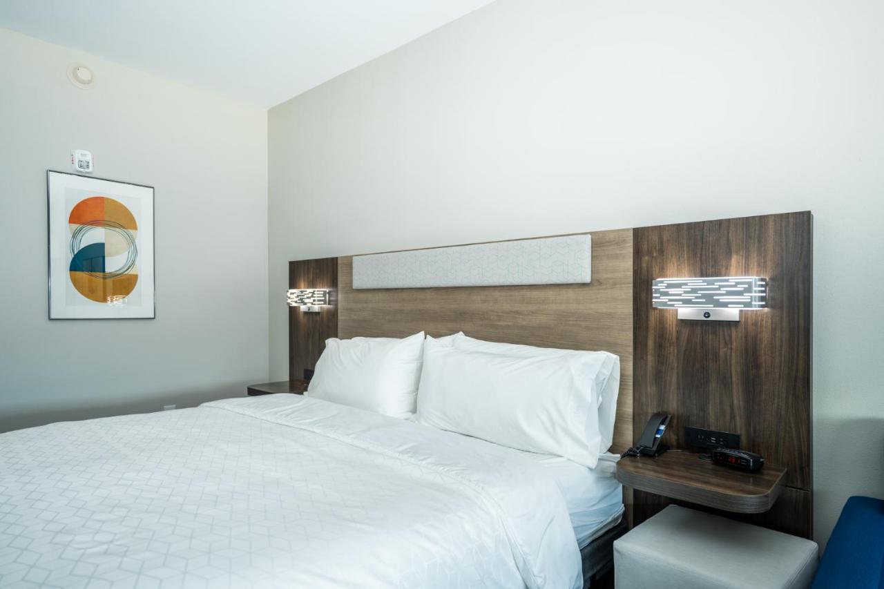 King Room Hearing Accessible