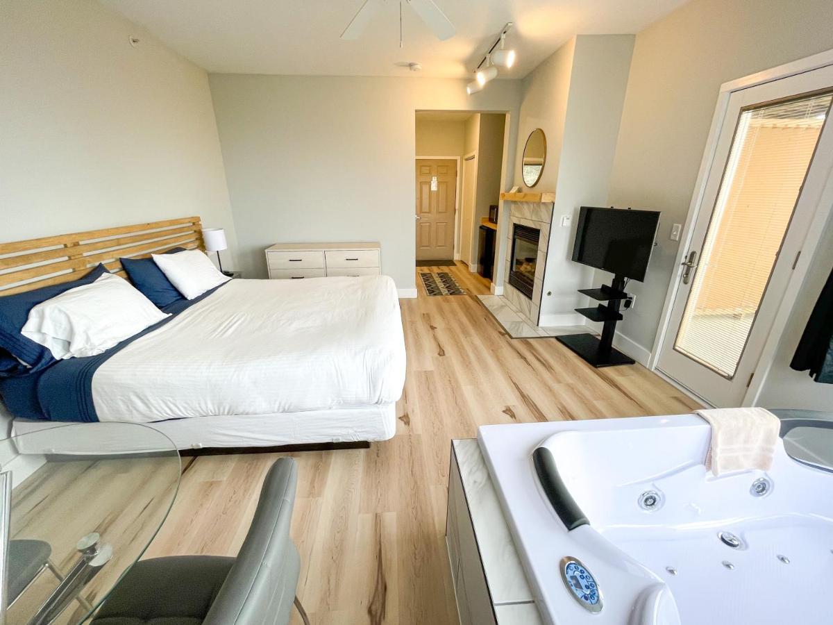 King Room with Lake View