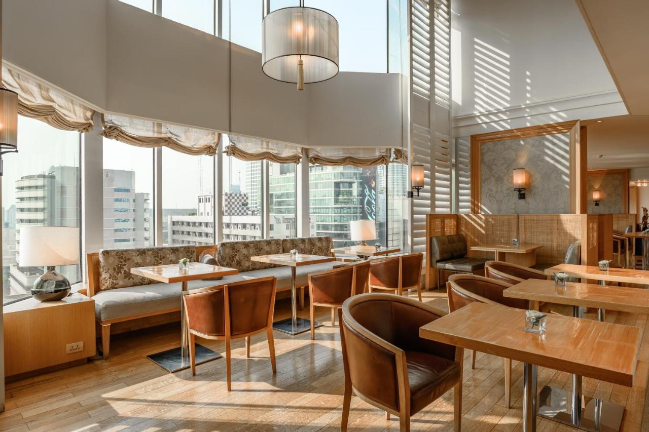 Twin Room with View - Club Access