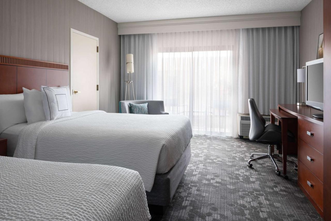 Suite Two Doubles Balcony
