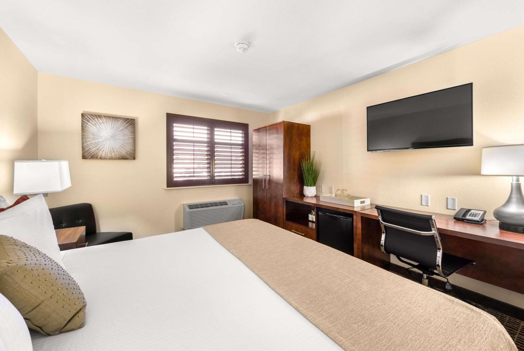 King Room - Disability Access/Non-Smoking