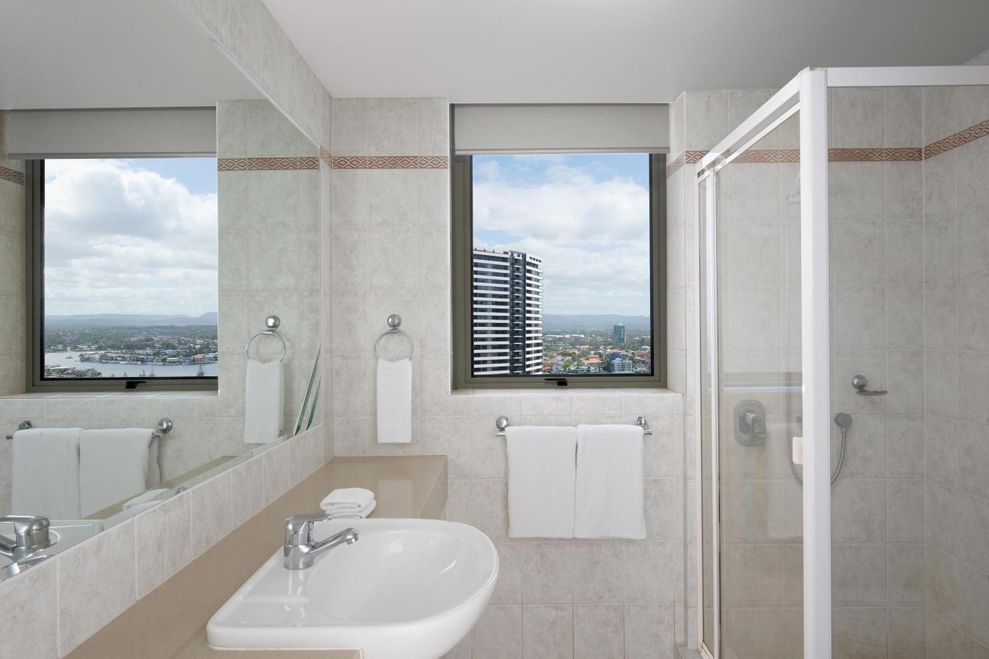 One-Bedroom Apartment with Ocean View