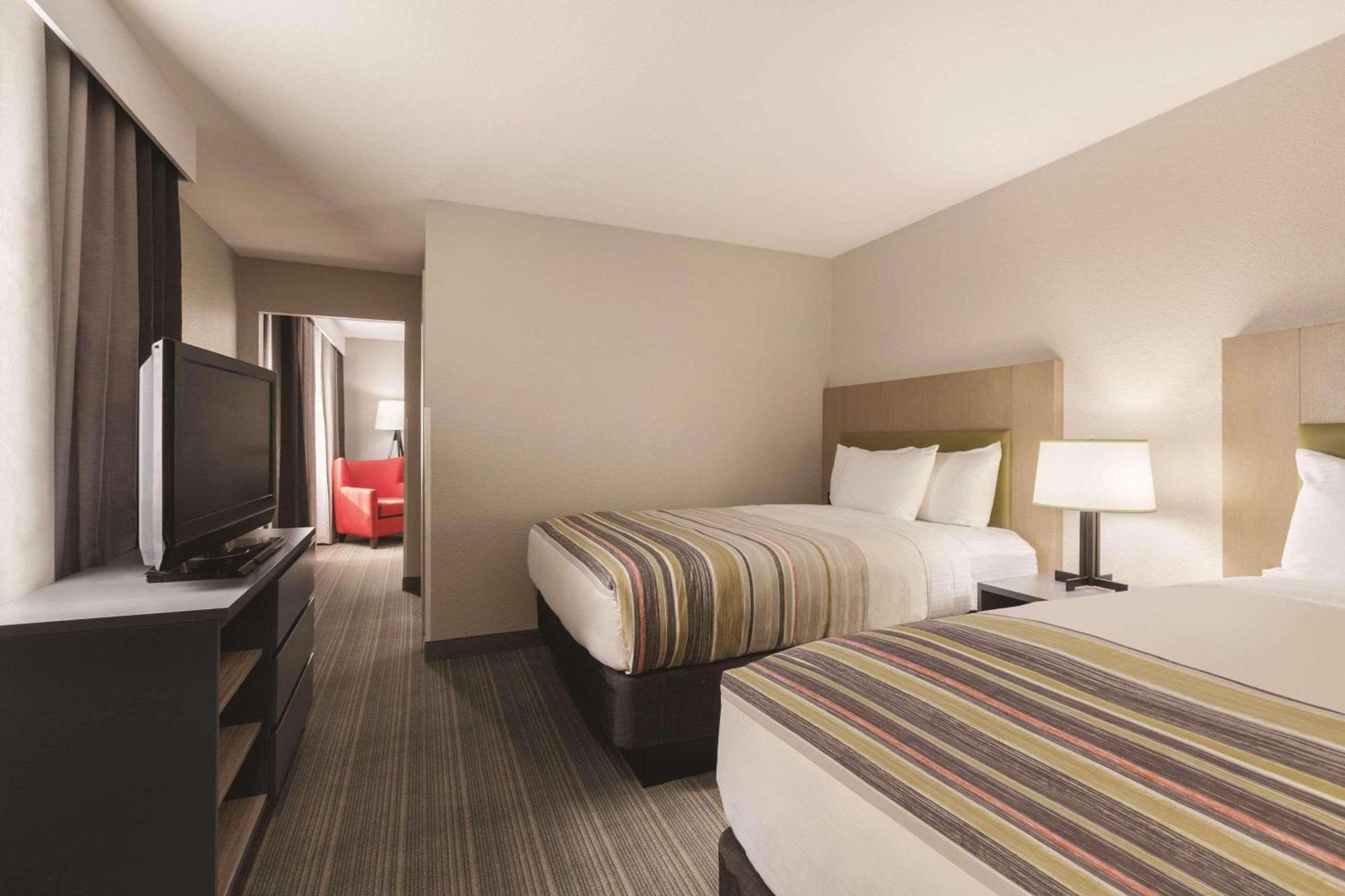 One-Bedroom Suite with Two Double Beds - Non-Smoking