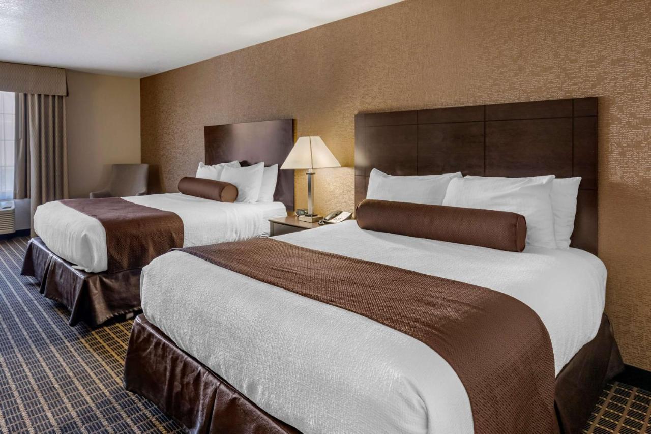 Queen Room with Two Queen Beds - Disability Access