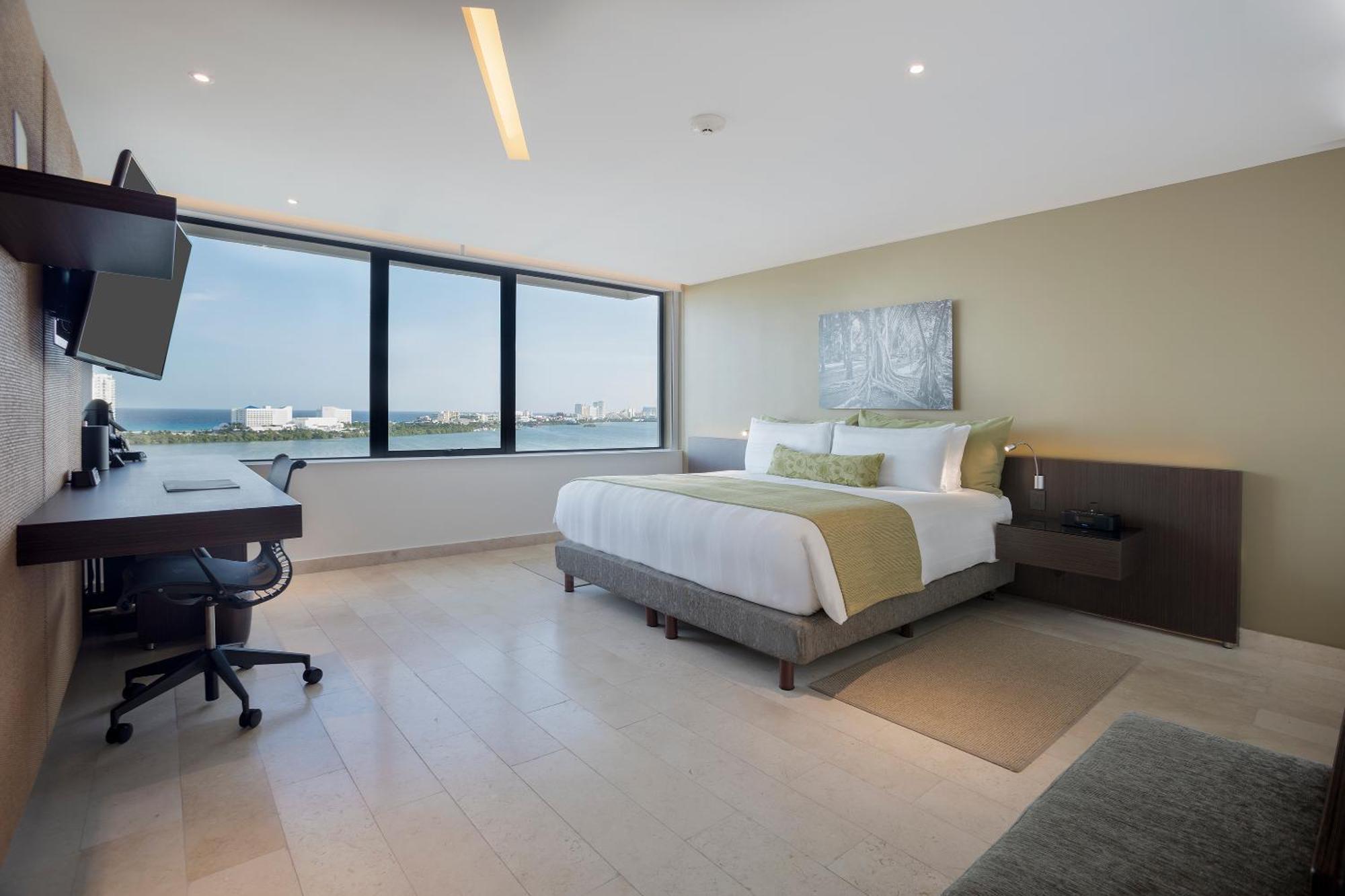 King Suite with Terrace and Ocean View