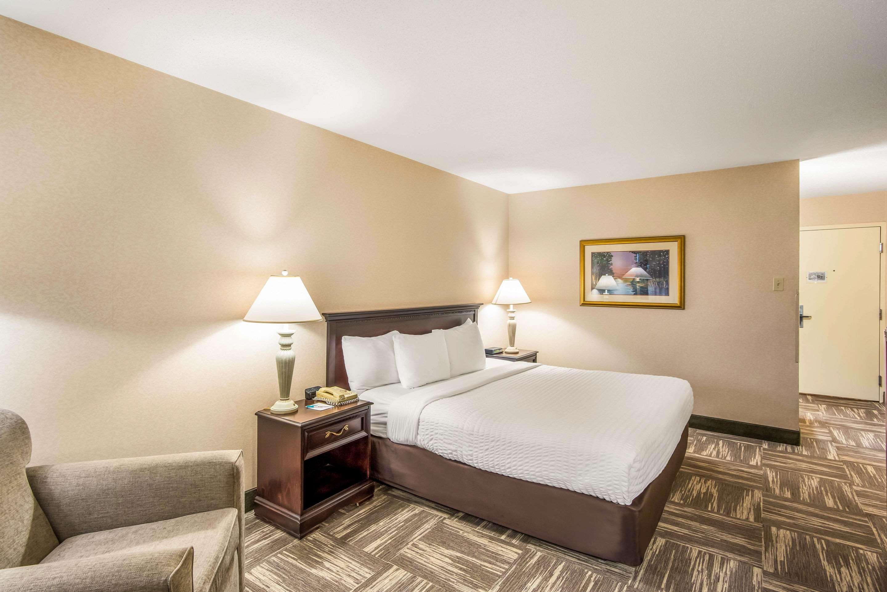 King Room - Accessible/Non-Smoking