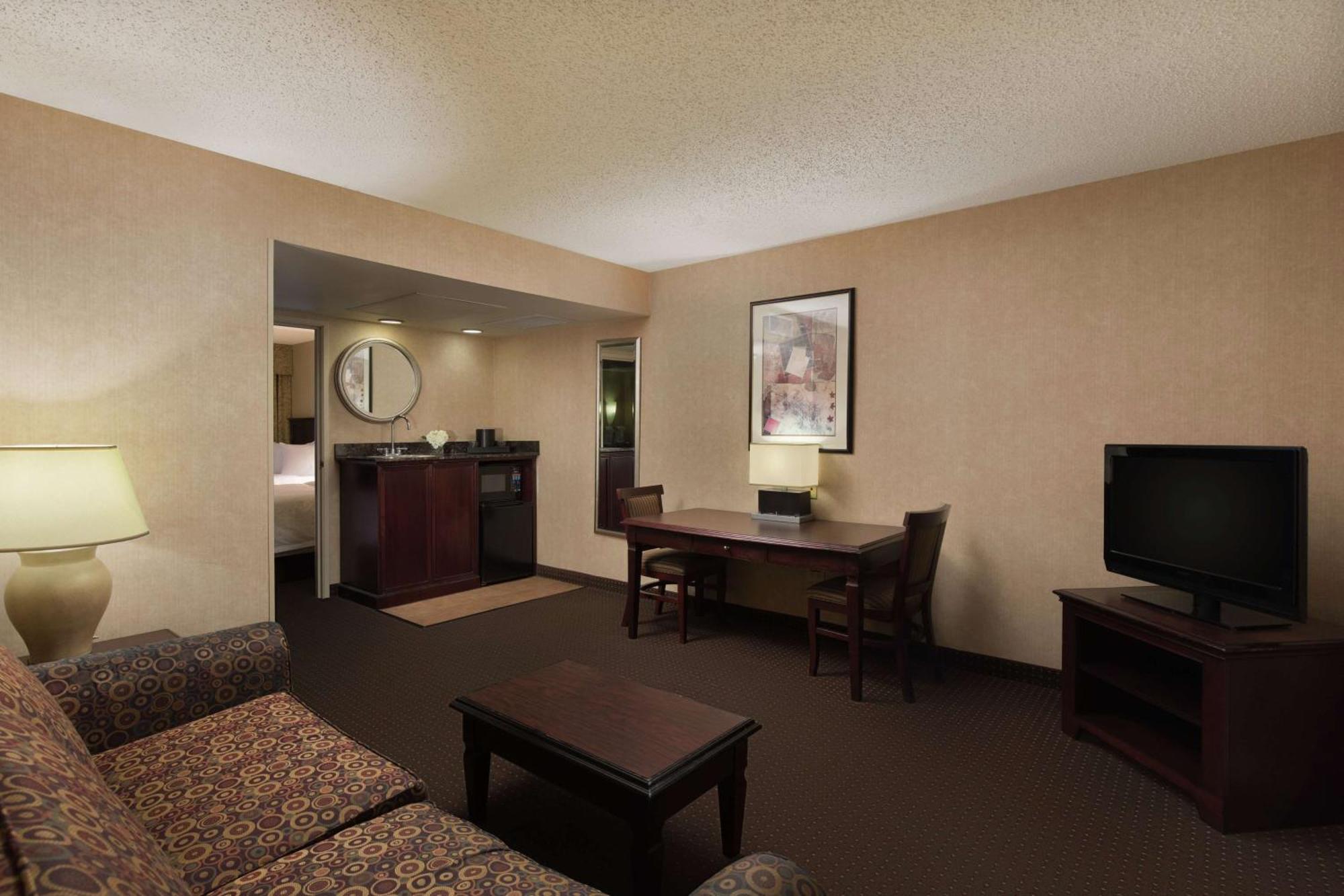 Executive King Suite - Non-Smoking