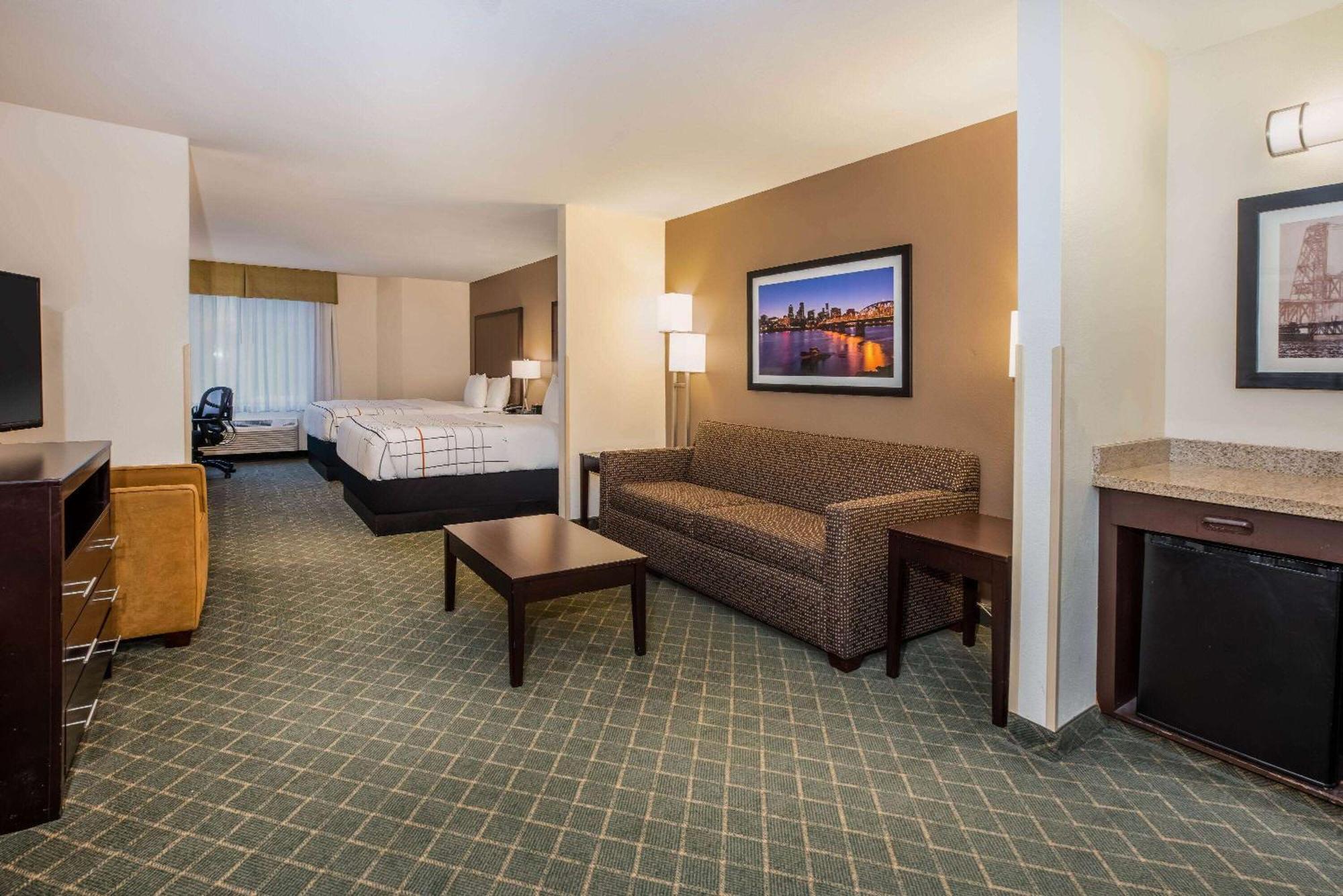 Queen Suite