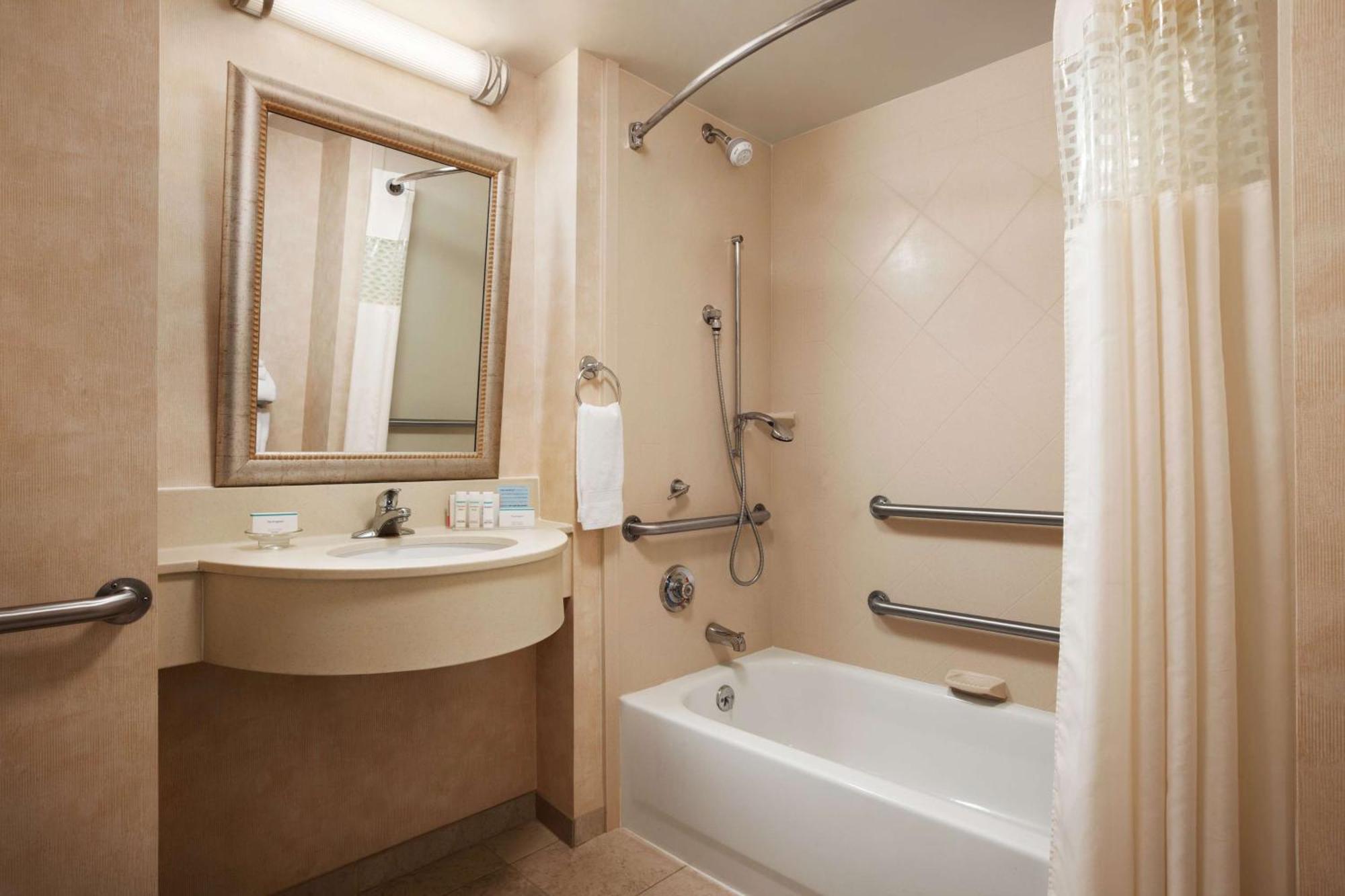 Queen Room with Two Queen Beds - Mobility and Hearing Access/Non-Smoking