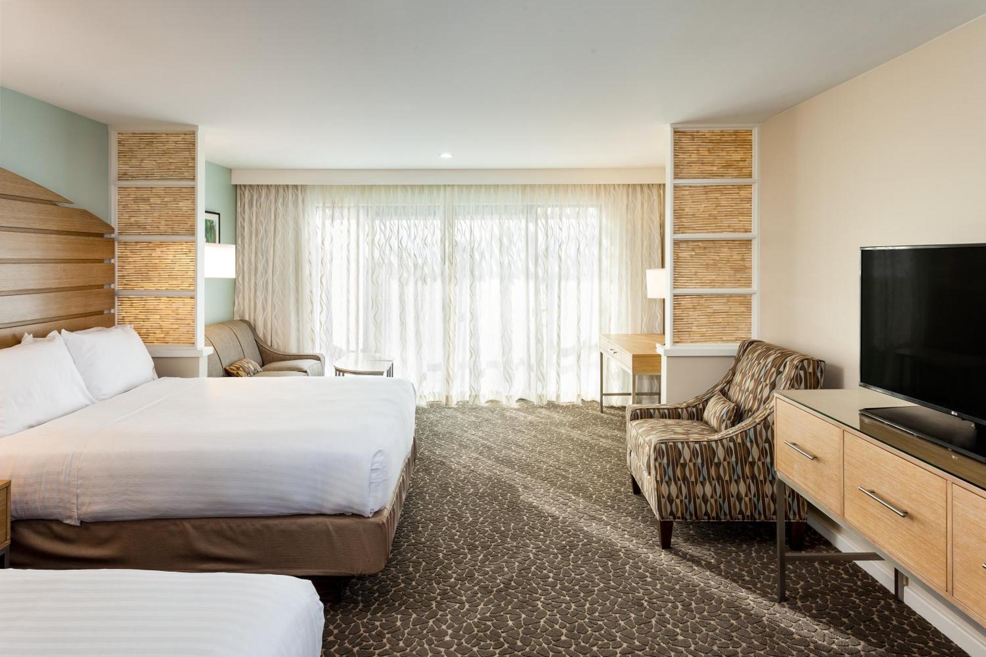 Queen Suite with Two Queen Beds and Sofa Bed