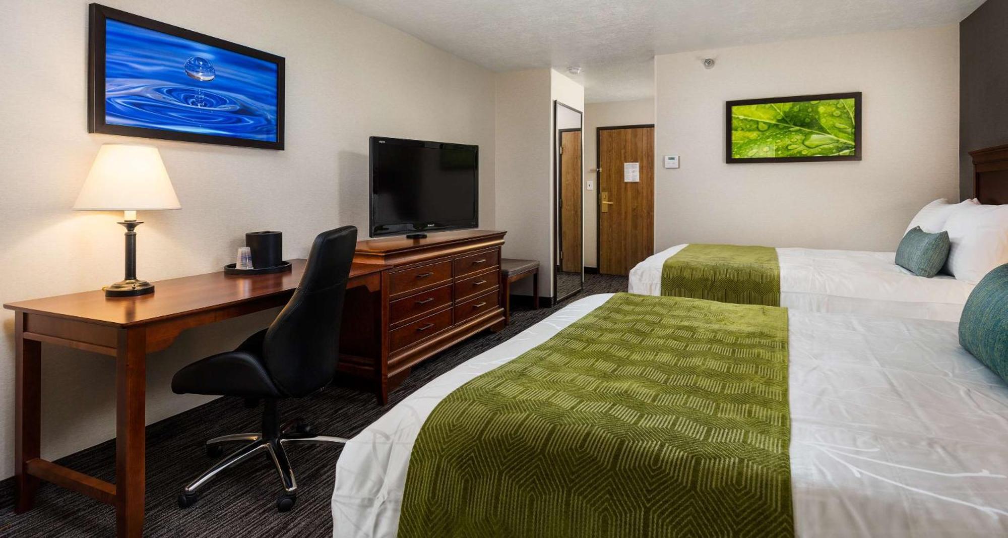 Queen Room with Two Queen Beds