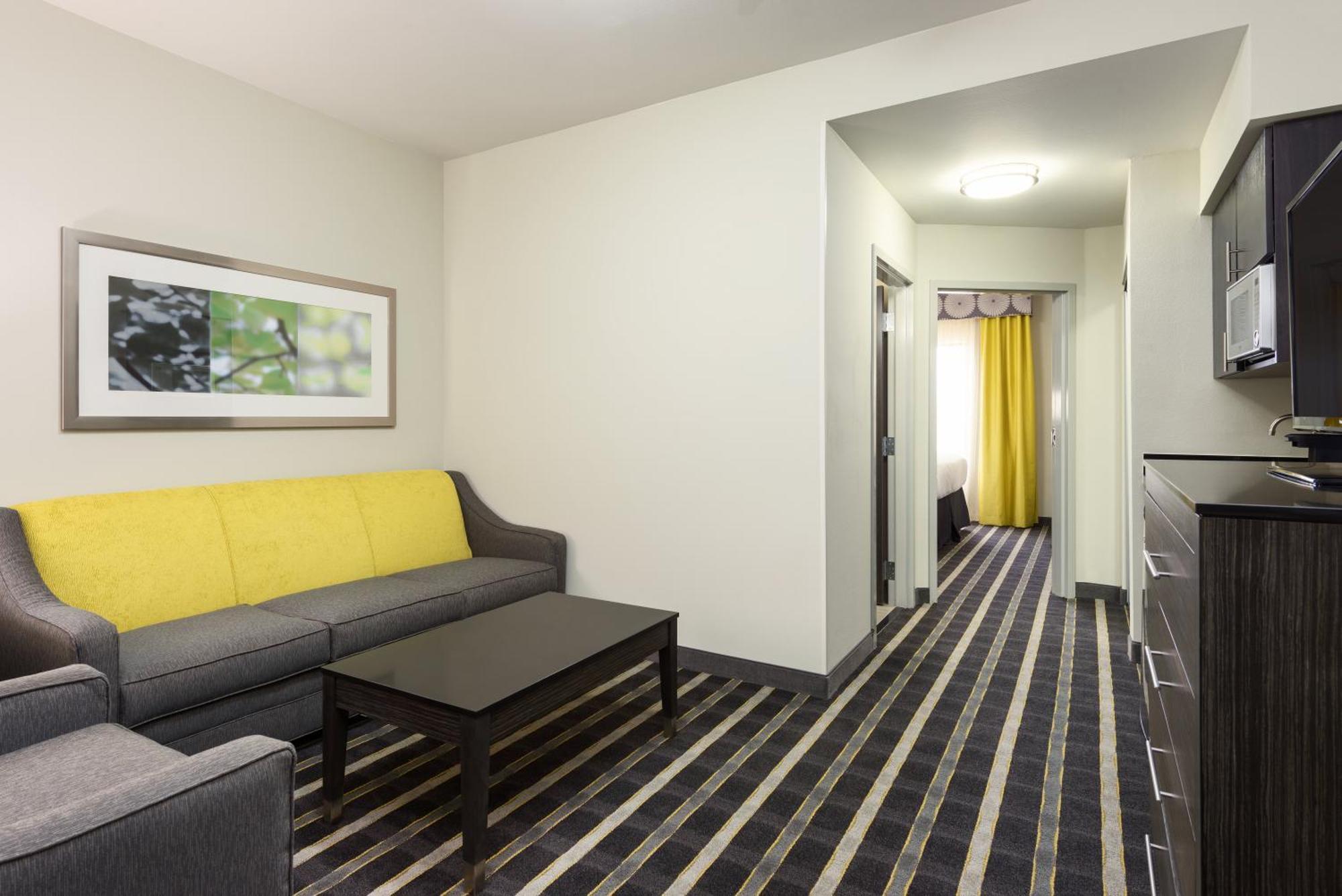 King Suite Additional Living Area