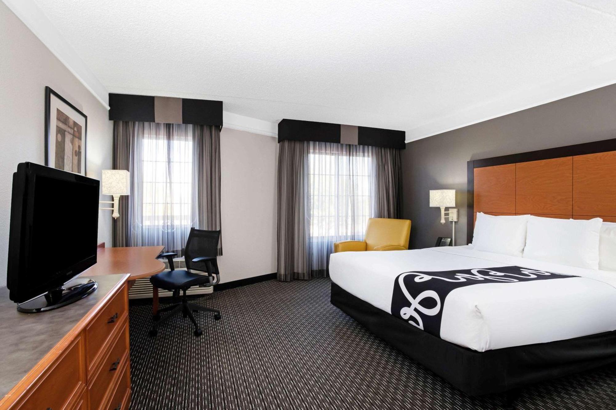 King Room Mobility Access or Non-Smoking
