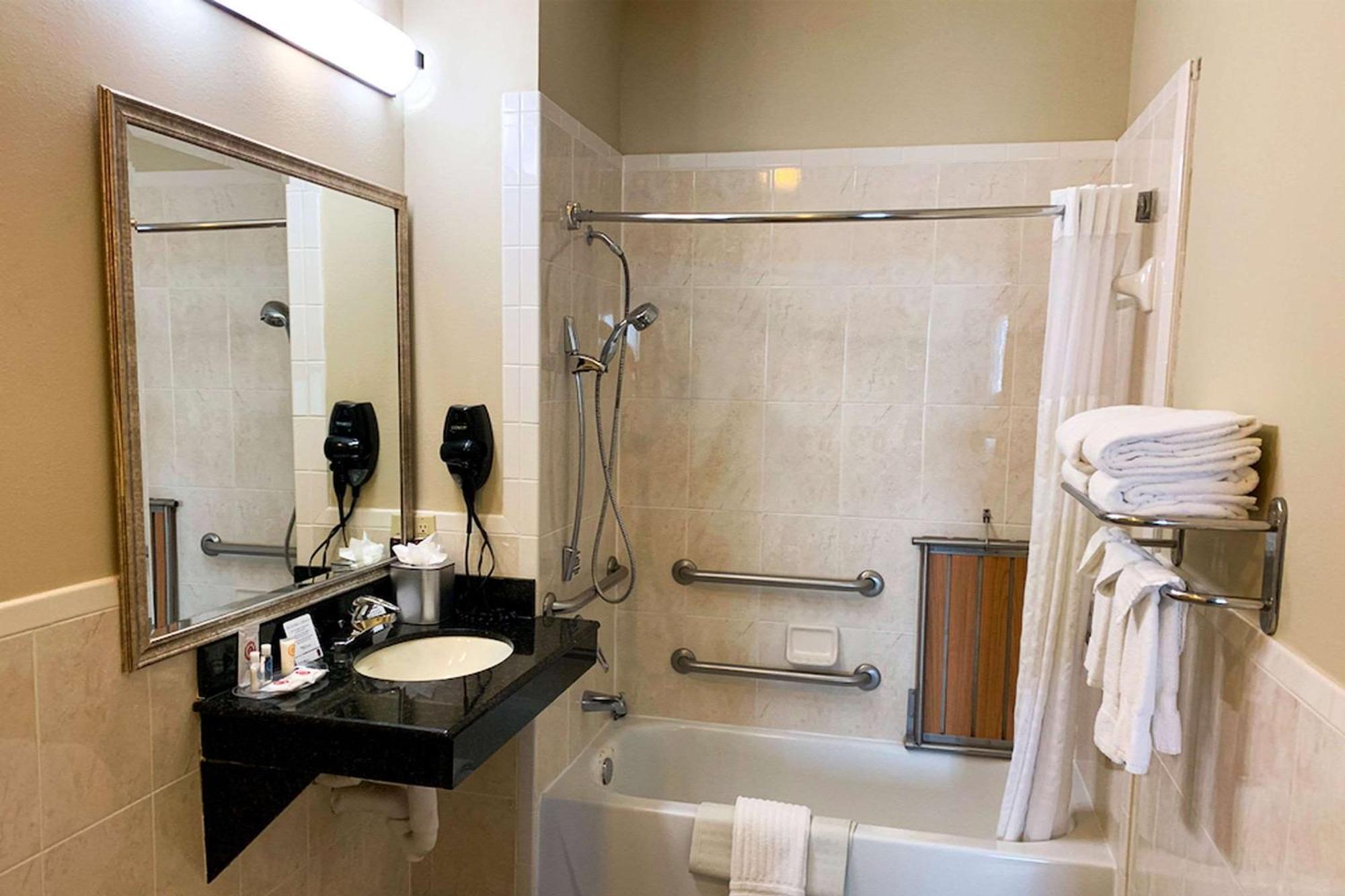 King Suite with Sofa Bed - Mobility Accessible/Non-Smoking