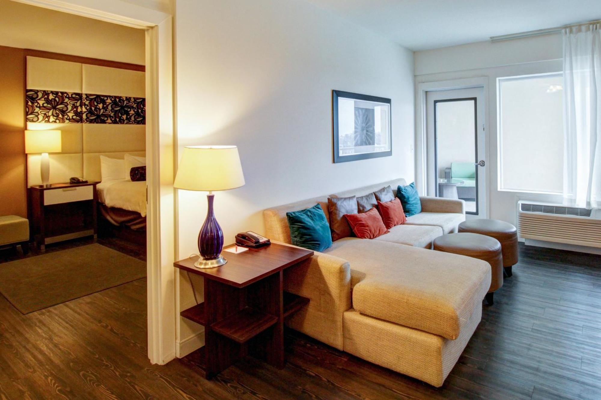 One-Bedroom King Suite with Living Area