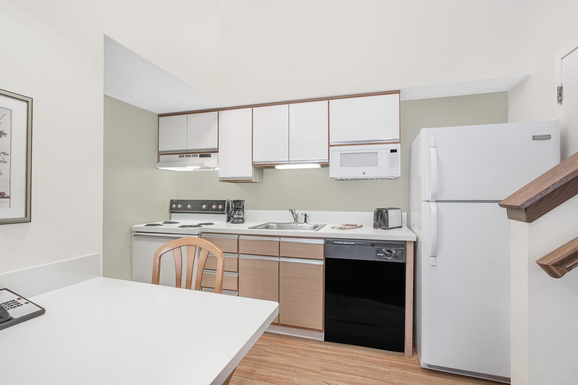 Studio Suite with Two Queen Beds - Non Smoking