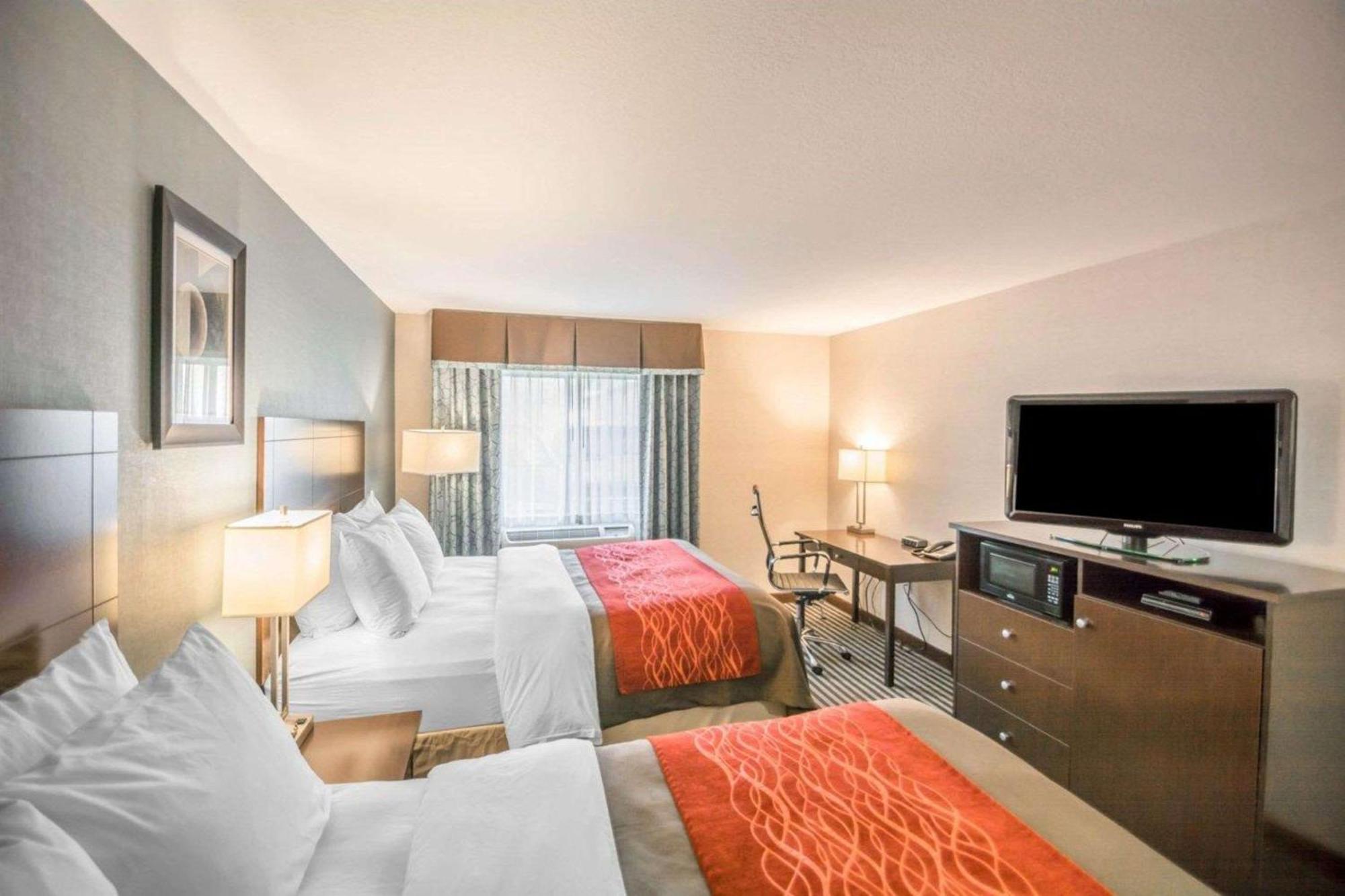 Queen Room with Two Queen Beds - Non-Smoking