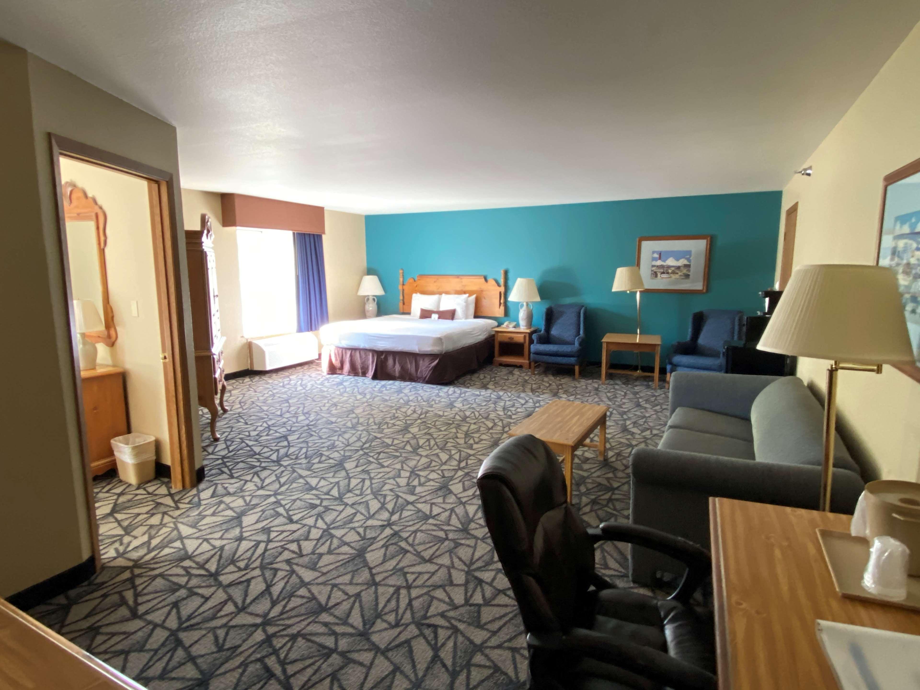 Queen Suite with Two Queen Beds