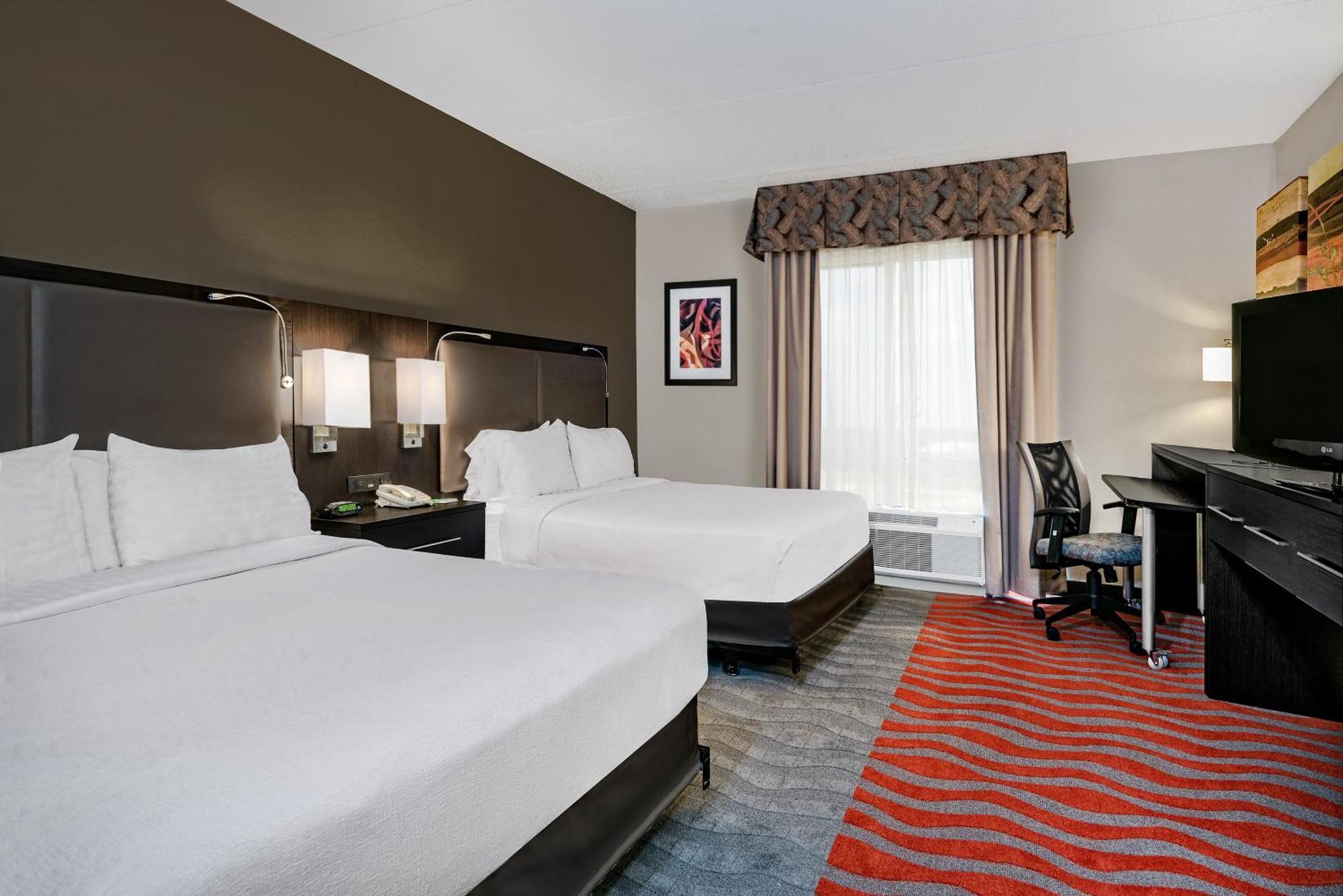 Standard Room with Two Queen Beds
