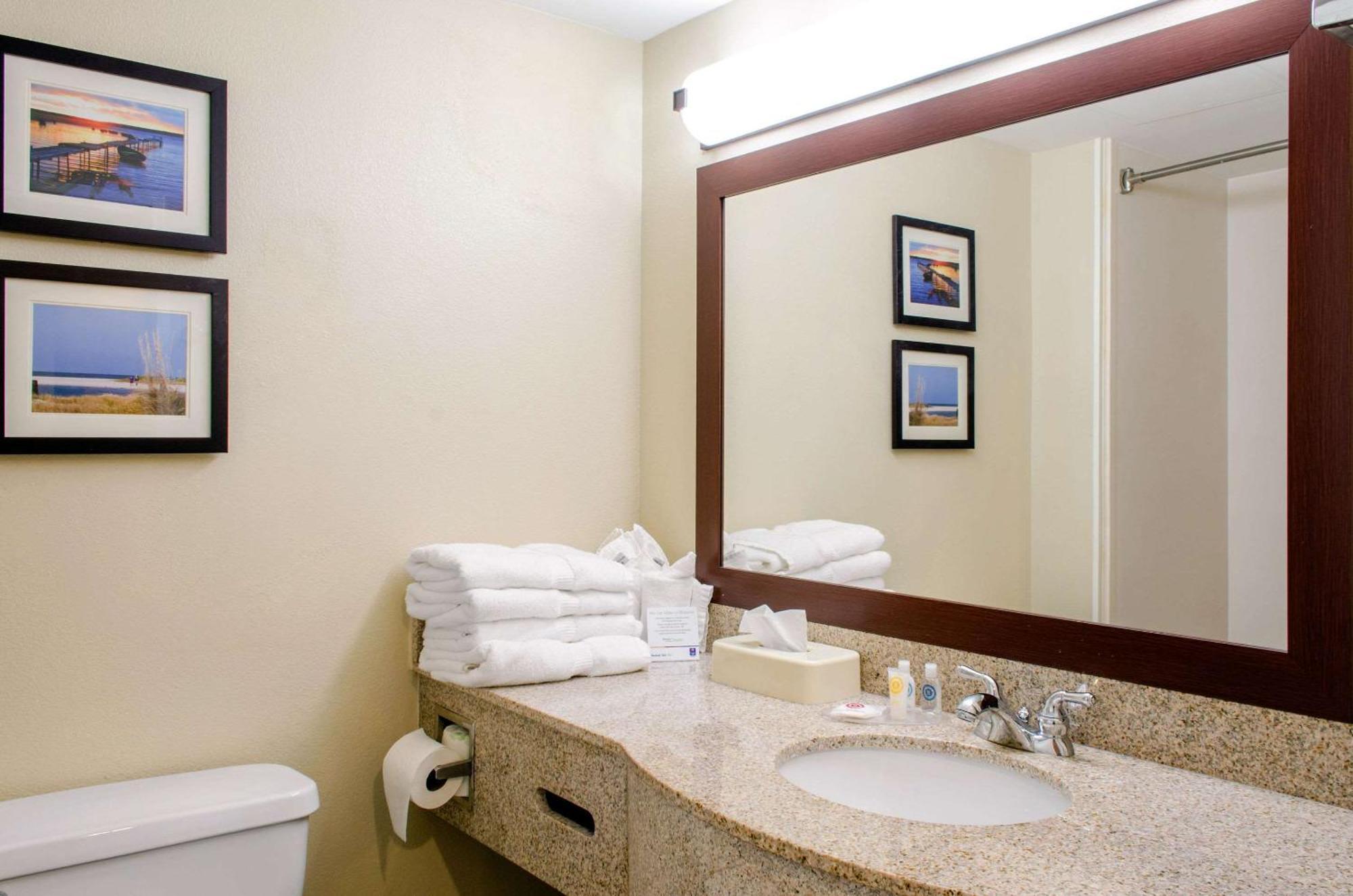 Standard King Suite Non-Smoking