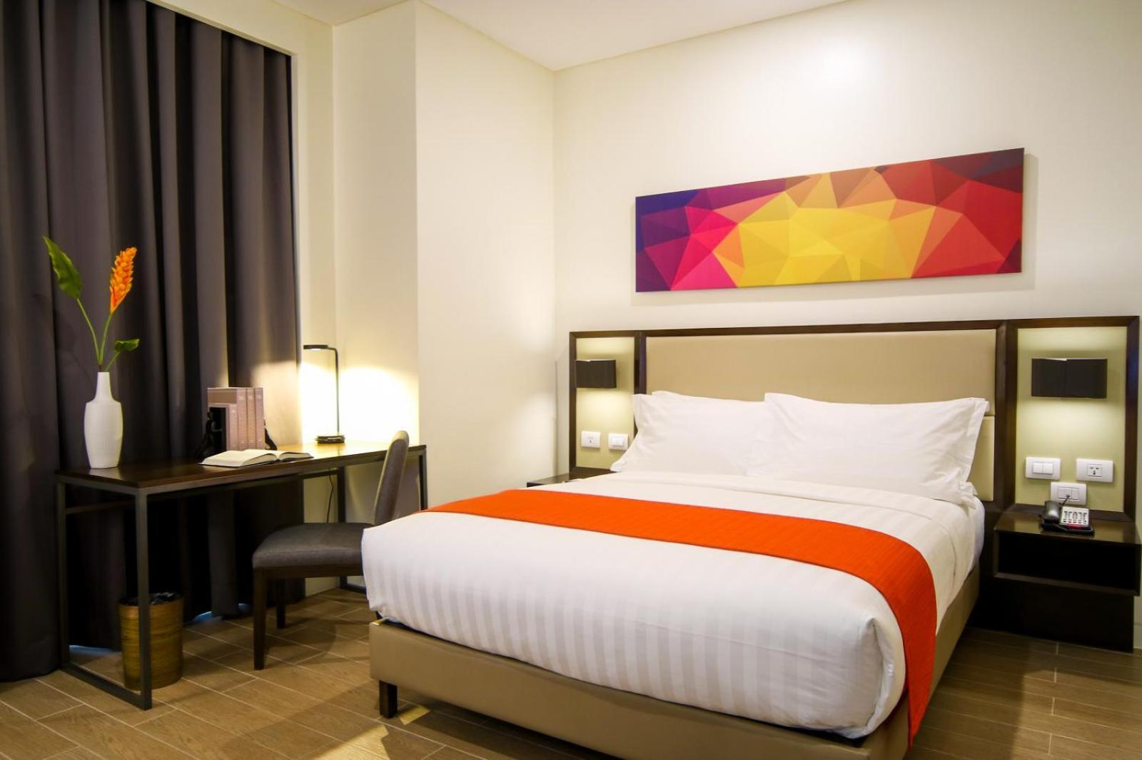 Standard Queen Room