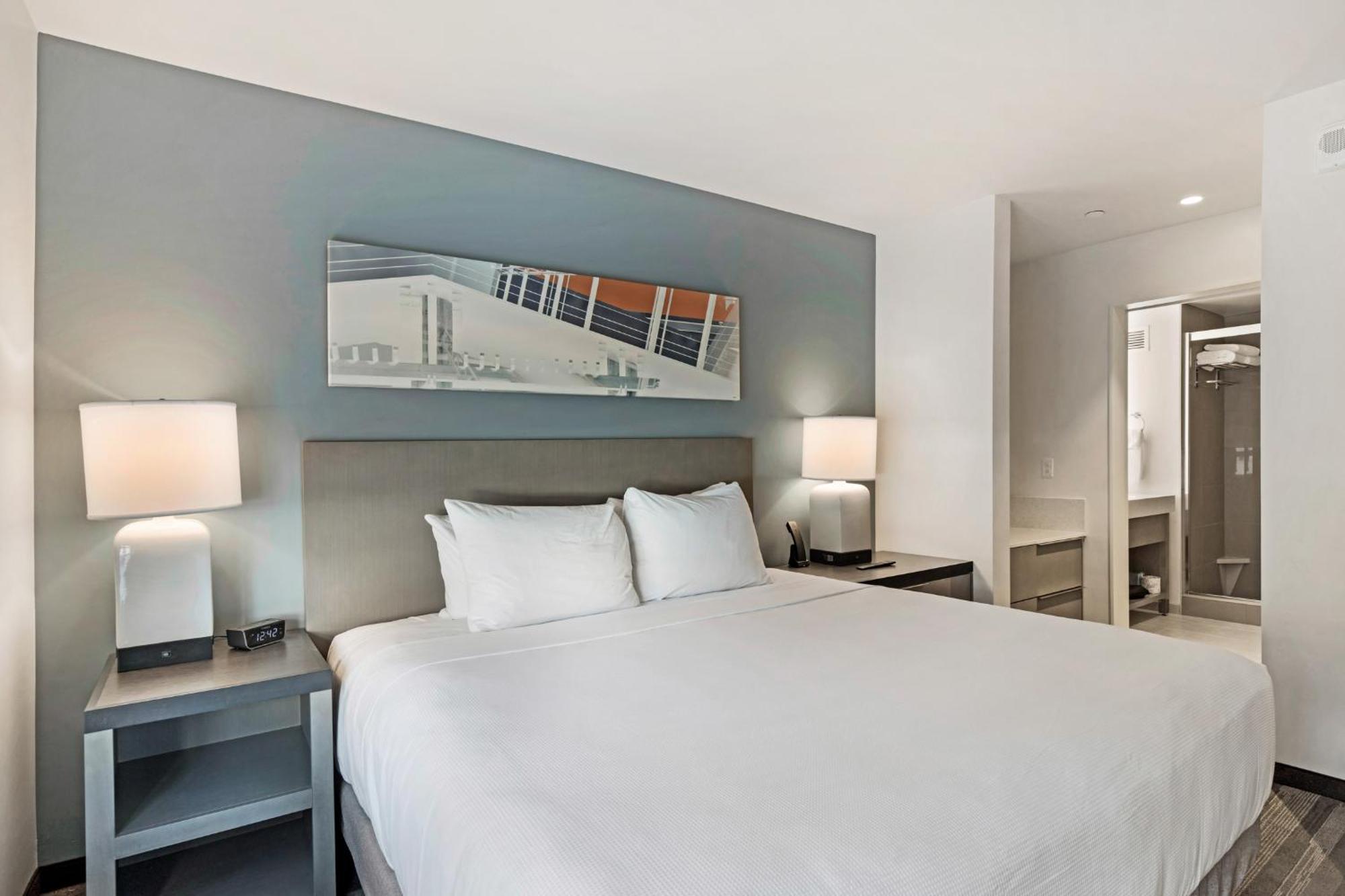 One-Bedroom King Suite with Sofa Bed and Kitchen