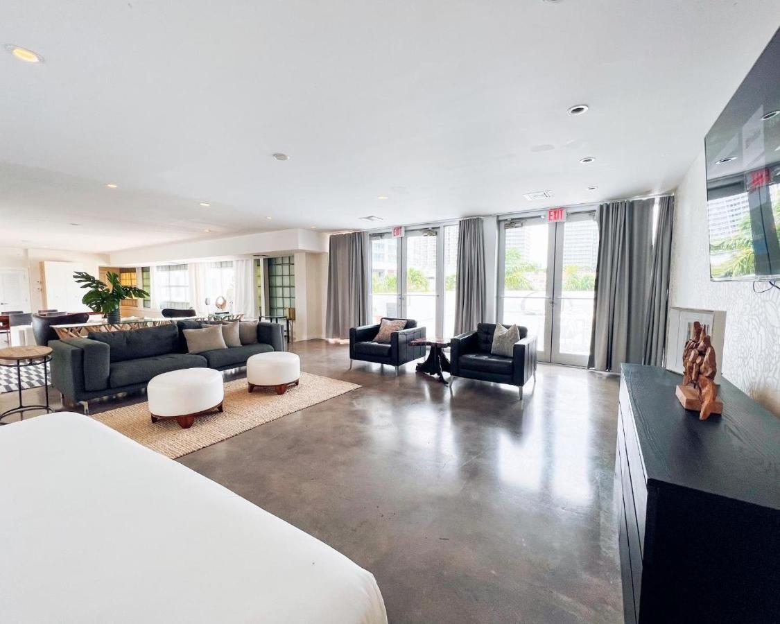 Penthouse I