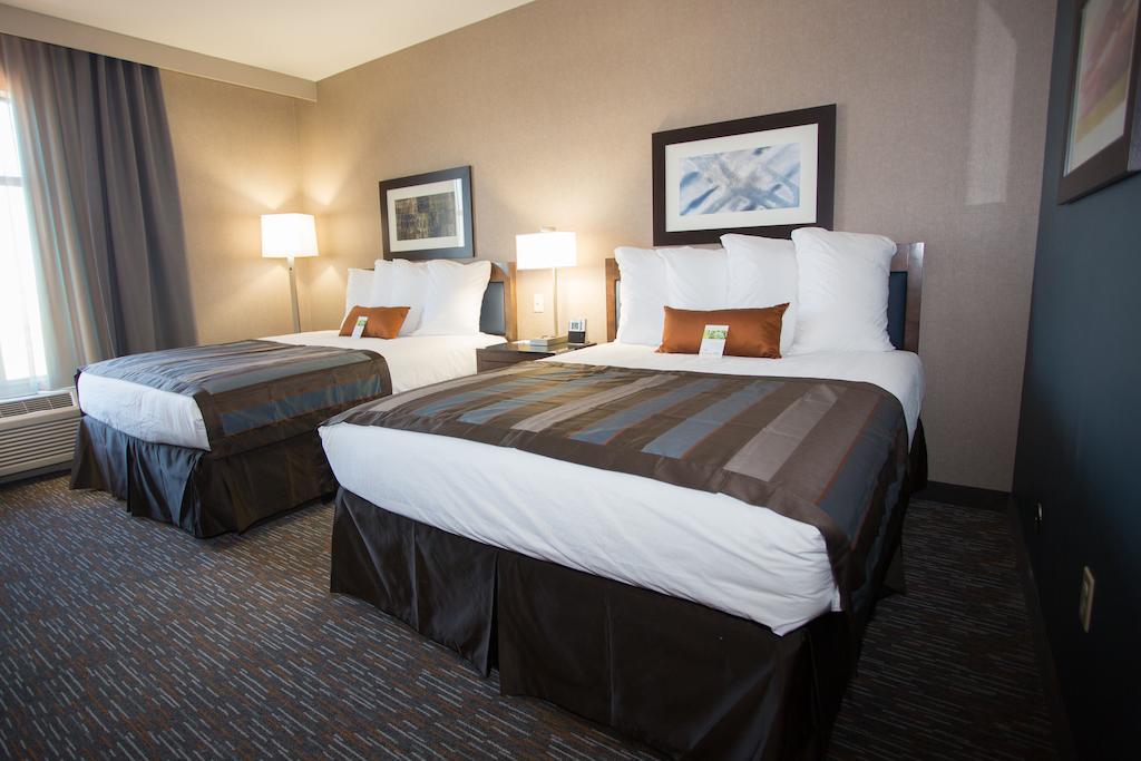 Queen Room Two Queen Beds Disability Access or Non-Smoking