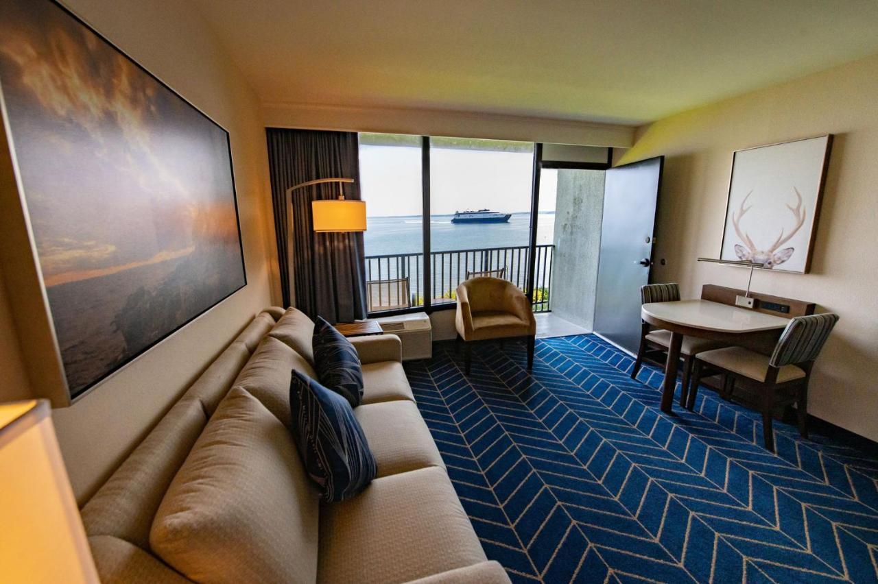Premium King Room Oceanfront View
