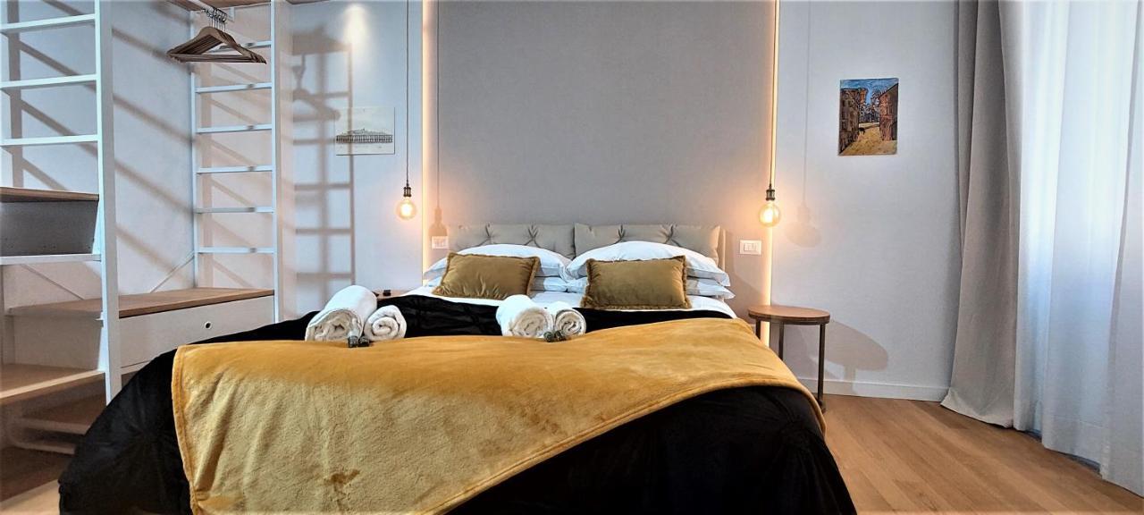 Queen Room with Balcony