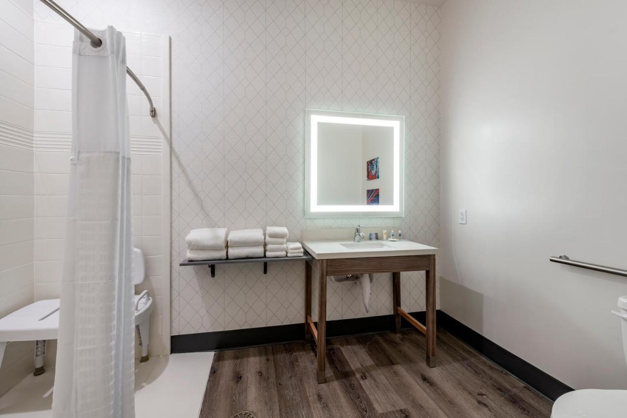 Accessible Suite with Two Queen Beds - Non Smoking
