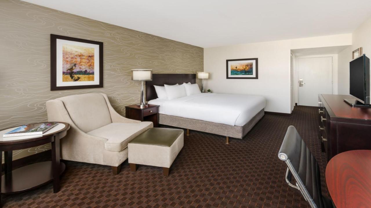 Standard King Room