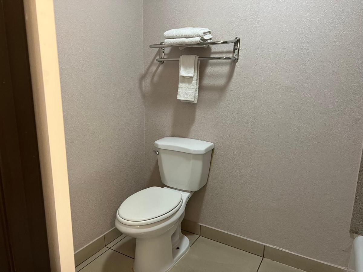 Queen Room Two Queen Beds Mobility Access Roll shower Non-Smoking