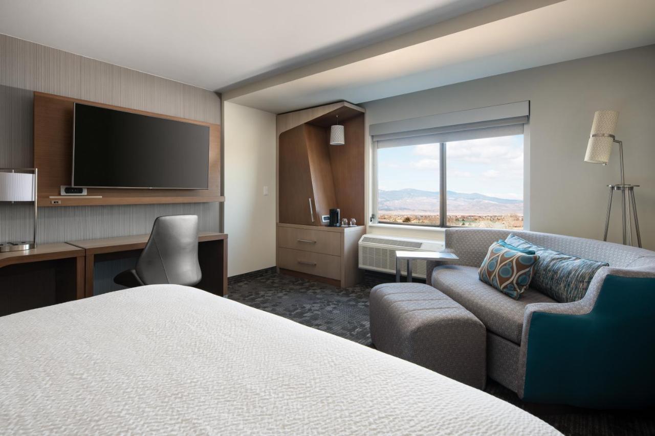 Guest room, 1 King, Sofa bed, Mountain view