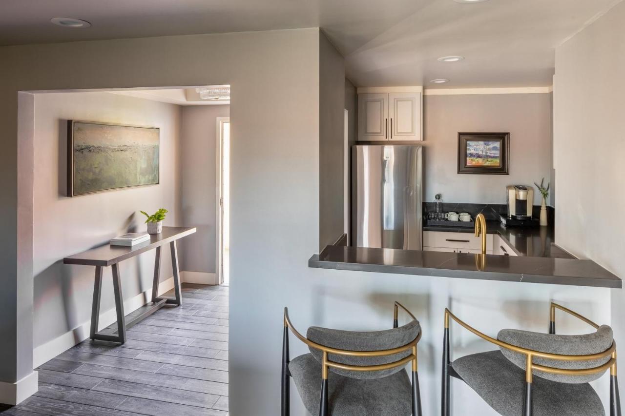 One-Bedroom Suite Balcony Courtyard View