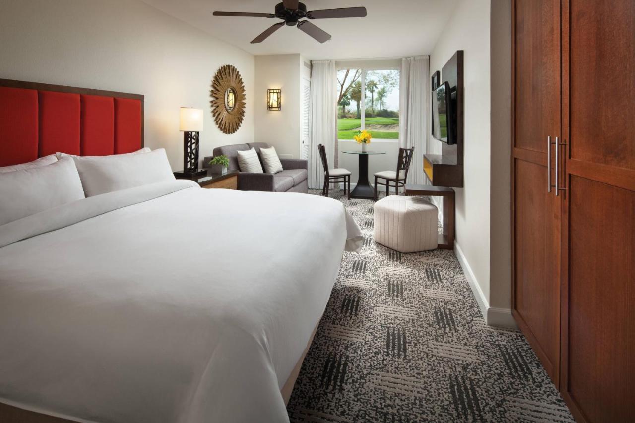 King Room with Sofa Bed