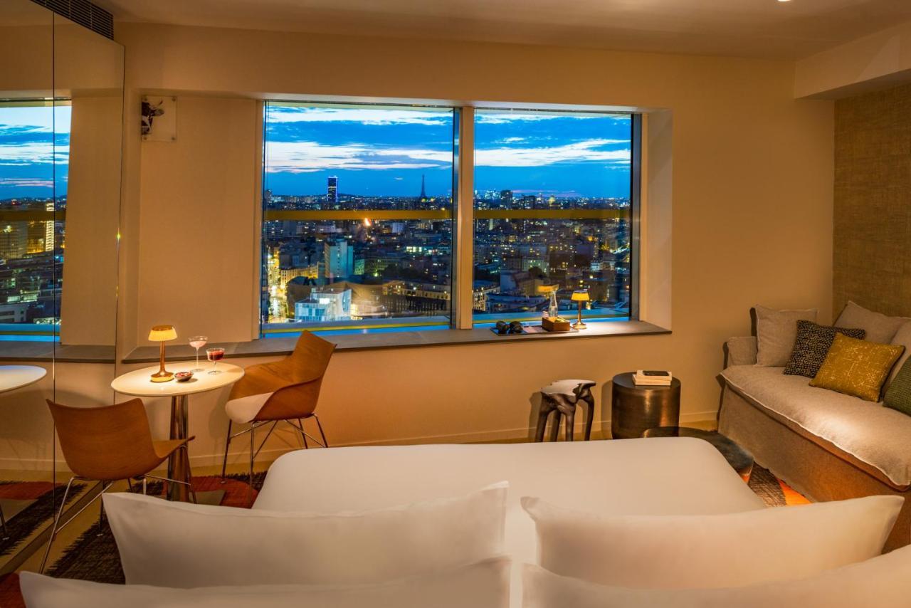 Junior King Suite with City and Eiffel Tower View View