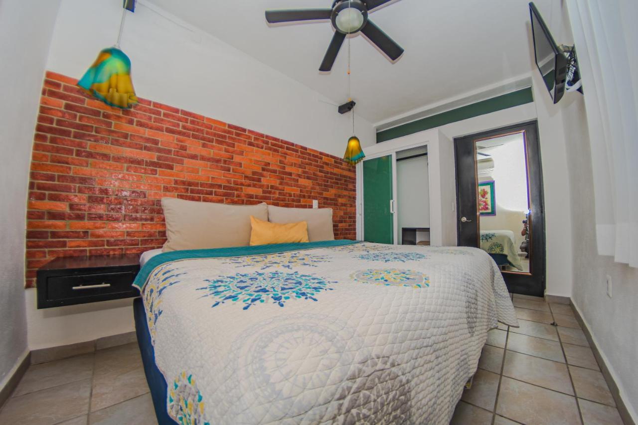 One-Bedroom Apartment with Ocean View and Balcony